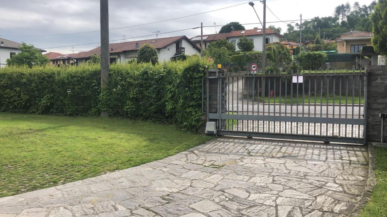 Casa Gaiani Villetta In Riva Al Lago Vista Mozzafiato Varano Borghi Екстер'єр фото